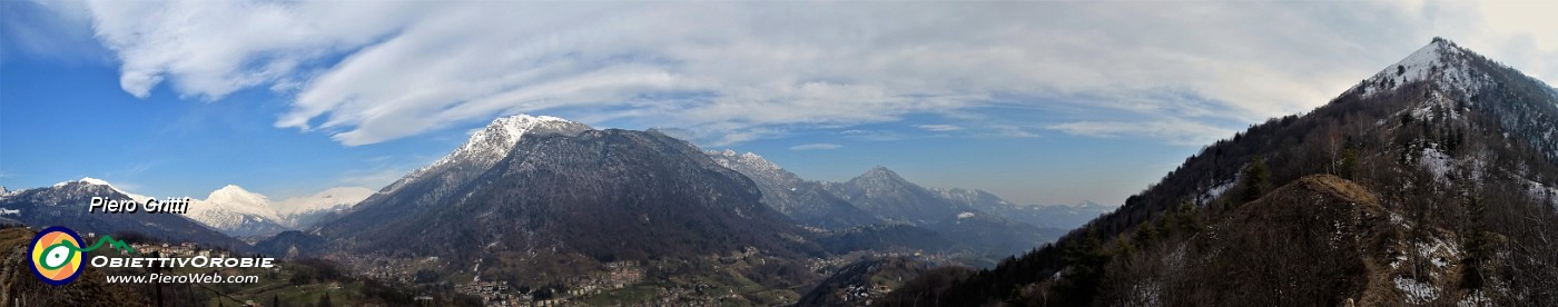 46 Panoramica sull'alta Val serina con salita allo Zucchin e Monte Gioco a dx.jpg